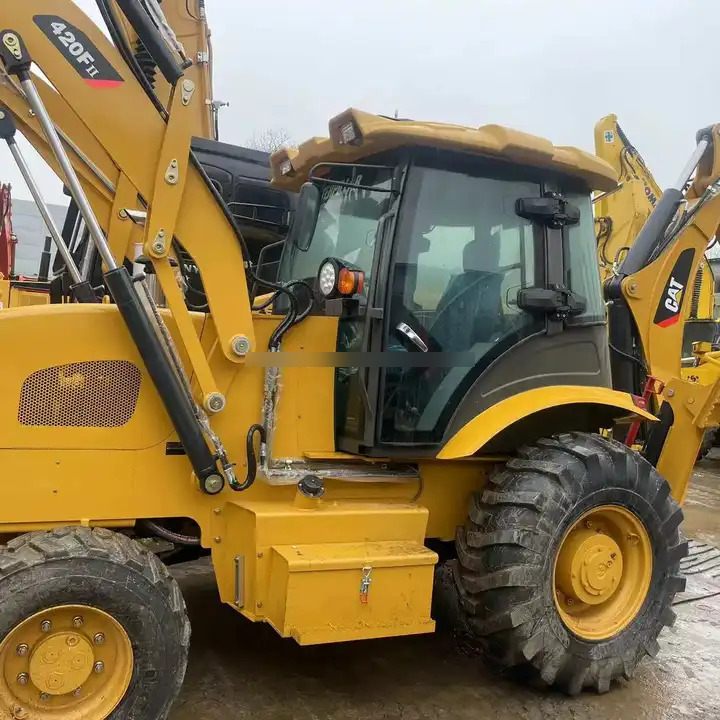 HT636 Mini Tractor with Front End Loader and Backhoe Efficient Cat 420F2 Backhoe Loader Weichai Engine New Condition - Kotrórakodó: 1 kép. HT636 Mini Tractor with Front End Loader and Backhoe Efficient Cat 420F2 Backhoe Loader Weichai Engine New Condition - Kotrórakodó: 1 kép.