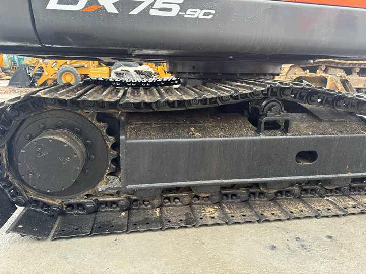 Hot Sale Used Doosan DX75-9C Excavator Doosan 7.5 Ton Crawler Digger Original Equipment - Lánctalpas kotró: 5 kép. Hot Sale Used Doosan DX75-9C Excavator Doosan 7.5 Ton Crawler Digger Original Equipment - Lánctalpas kotró: 5 kép.