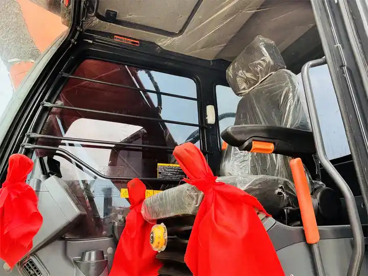 Japan Original 20t Excavator Hitachi Zx200-3g Zx200 Crawler Excavator With 6bg1 Engine Hitachi Excavator - Lánctalpas kotró: 5 kép. Japan Original 20t Excavator Hitachi Zx200-3g Zx200 Crawler Excavator With 6bg1 Engine Hitachi Excavator - Lánctalpas kotró: 5 kép.