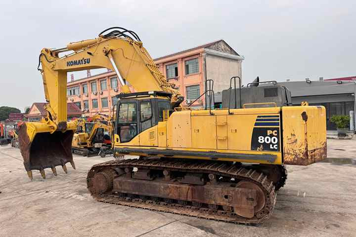 Japan Used komatsu Excavator Model PC800 PC700 PC460 Mining Excavator Excellent Condition with Good Price for Sale - Lánctalpas kotró: 2 kép. Japan Used komatsu Excavator Model PC800 PC700 PC460 Mining Excavator Excellent Condition with Good Price for Sale - Lánctalpas kotró: 2 kép.