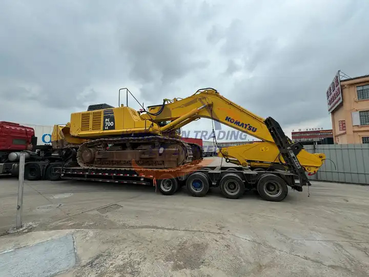 Original Japan Komatsu PC350-8, PC400-7, used Komatsu PC350 excavator, high quality and low price - Kotrógép: 4 kép. Original Japan Komatsu PC350-8, PC400-7, used Komatsu PC350 excavator, high quality and low price - Kotrógép: 4 kép.