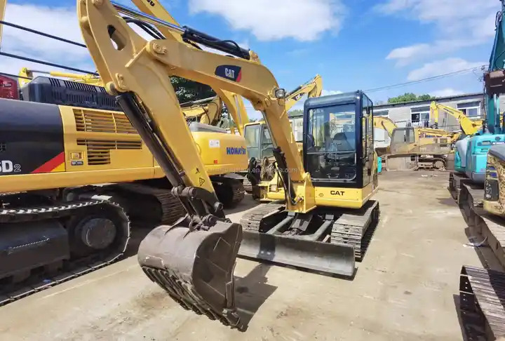 Original Well-Maintained CAT 306D Used Excavator for Sale - Lánctalpas kotró: 4 kép. Original Well-Maintained CAT 306D Used Excavator for Sale - Lánctalpas kotró: 4 kép.