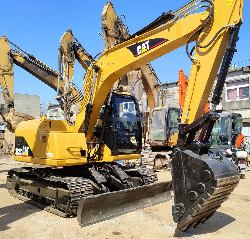 Original Well-Maintained CAT 312C Used Excavator for Sale - Lánctalpas kotró: 1 kép. Original Well-Maintained CAT 312C Used Excavator for Sale - Lánctalpas kotró: 1 kép.