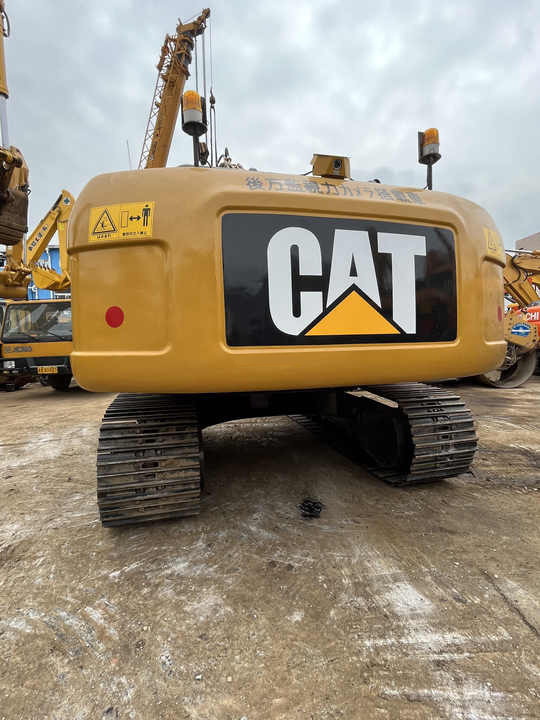 Original japan Used CAT 320D 320D2 crawler excavator CAT 320 used excavators 20 tons excavator for sale - Lánctalpas kotró: 4 kép. Original japan Used CAT 320D 320D2 crawler excavator CAT 320 used excavators 20 tons excavator for sale - Lánctalpas kotró: 4 kép.