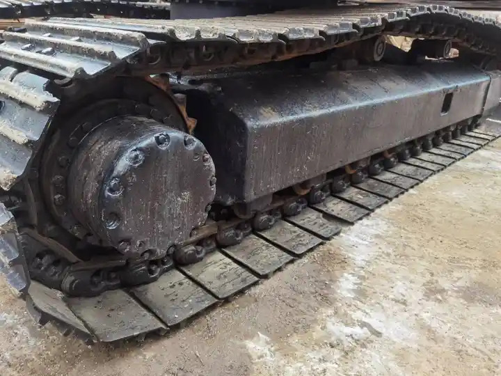 Popular Second Hand Hitachi Excavator Ex200 Used Hitachi Crawler Digger Original Made In Japan at Low Price For Sale - Lánctalpas kotró: 4 kép. Popular Second Hand Hitachi Excavator Ex200 Used Hitachi Crawler Digger Original Made In Japan at Low Price For Sale - Lánctalpas kotró: 4 kép.