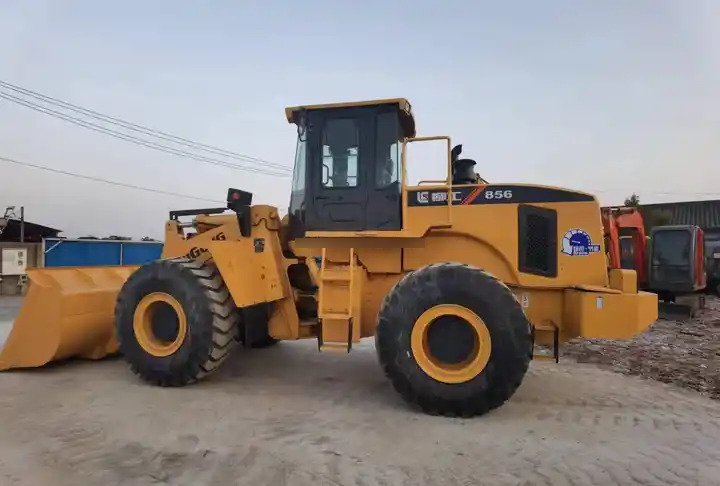 Second hand LiuGong wheel loader LG856 China made Liugong LG856 , hot sale new construction machinery 5 Ton Wheel L - Gumikerekes homlokrakodó: 5 kép. Second hand LiuGong wheel loader LG856 China made Liugong LG856 , hot sale new construction machinery 5 Ton Wheel L - Gumikerekes homlokrakodó: 5 kép.