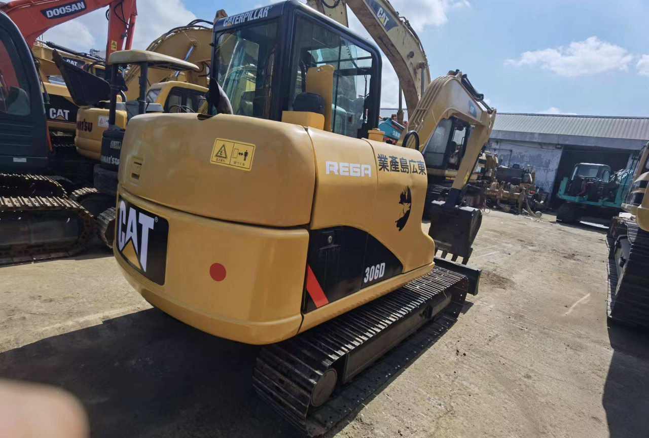 Used CAT 306D 306E 306E2 305.5 305 307 MINI EXCAVATOR - Lánctalpas kotró: 3 kép. Used CAT 306D 306E 306E2 305.5 305 307 MINI EXCAVATOR - Lánctalpas kotró: 3 kép.