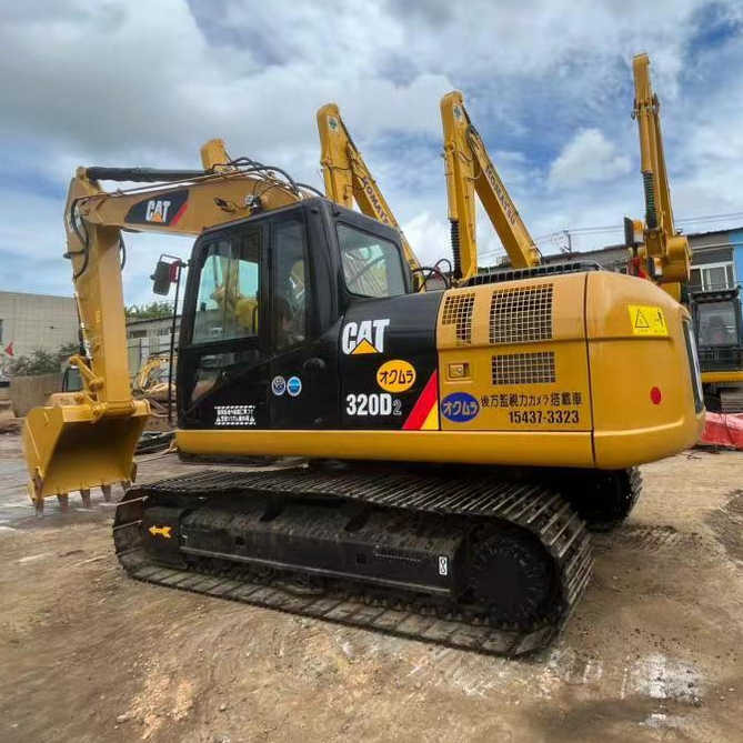 Used CAT second hand Caterpillar 320 320B 320C 320D Excavator Excavadoras de segunda mano - Kotrógép: 2 kép. Used CAT second hand Caterpillar 320 320B 320C 320D Excavator Excavadoras de segunda mano - Kotrógép: 2 kép.