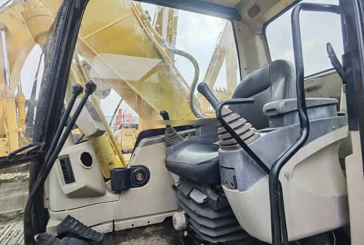Used CATERPILLAR 320CL 320BL 320DL in good condition for sale - Lánctalpas kotró: 5 kép. Used CATERPILLAR 320CL 320BL 320DL in good condition for sale - Lánctalpas kotró: 5 kép.