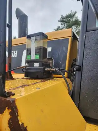 Used Caterpillar Cat 966h Wheel Loader Used Cat 966 Front End Loader - Gumikerekes homlokrakodó: 3 kép. Used Caterpillar Cat 966h Wheel Loader Used Cat 966 Front End Loader - Gumikerekes homlokrakodó: 3 kép.