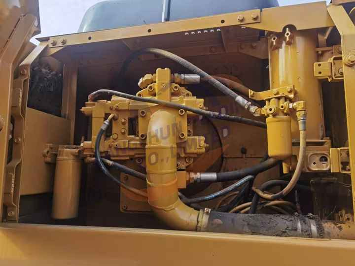 Used Caterpillar crawler excavator CAT 330BL good condition and good price for sale - Lánctalpas kotró: 3 kép. Used Caterpillar crawler excavator CAT 330BL good condition and good price for sale - Lánctalpas kotró: 3 kép.