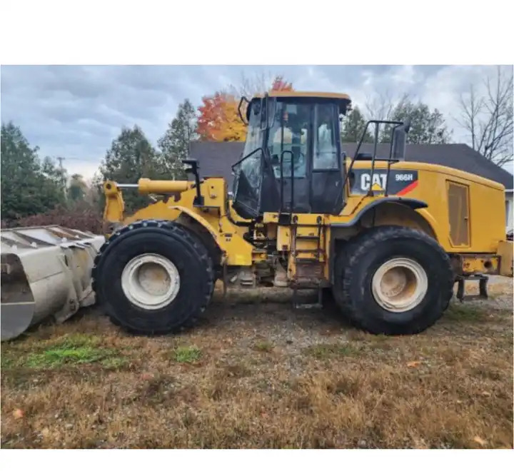 Used Construction Caterpillar 966h Wheeled Loader Cat966h Cat966 Wheel Loader - Gumikerekes homlokrakodó: 2 kép. Used Construction Caterpillar 966h Wheeled Loader Cat966h Cat966 Wheel Loader - Gumikerekes homlokrakodó: 2 kép.