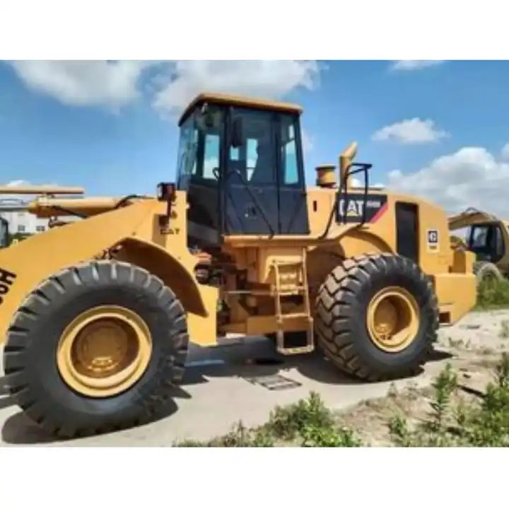 Used Construction Caterpillar 966h Wheeled Loader Cat966h Cat966 Wheel Loader in Shanghai - Gumikerekes homlokrakodó: 3 kép. Used Construction Caterpillar 966h Wheeled Loader Cat966h Cat966 Wheel Loader in Shanghai - Gumikerekes homlokrakodó: 3 kép.