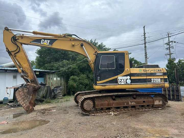Used Excavator Cat 320bl Best Second Hand Excavator Caterpillar 320 320d 320b for Sale in Shanghai - Lánctalpas kotró: 3 kép. Used Excavator Cat 320bl Best Second Hand Excavator Caterpillar 320 320d 320b for Sale in Shanghai - Lánctalpas kotró: 3 kép.