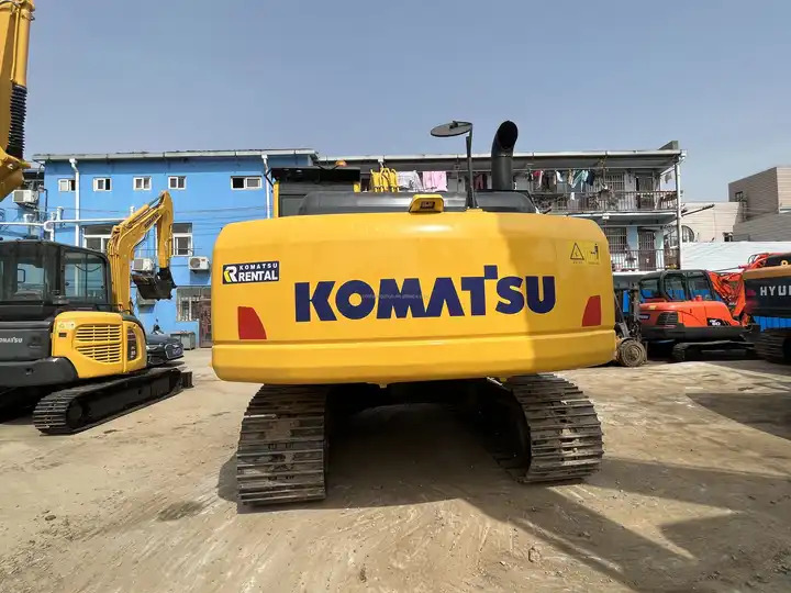 Used KOMATSU PC200-8 digger ,20ton komatsu pc200-8 excavator,komatsu pc200 original japan surplus in good condition - Lánctalpas kotró: 4 kép. Used KOMATSU PC200-8 digger ,20ton komatsu pc200-8 excavator,komatsu pc200 original japan surplus in good condition - Lánctalpas kotró: 4 kép.