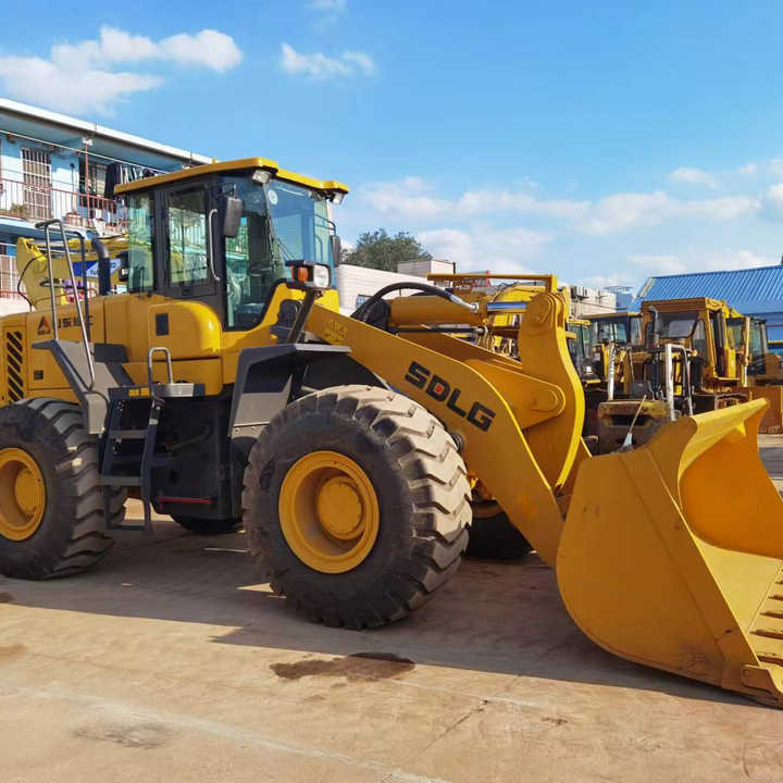 Used SDLlG Wheel loader 936 956 on sale with good running condition - Gumikerekes homlokrakodó: 1 kép. Used SDLlG Wheel loader 936 956 on sale with good running condition - Gumikerekes homlokrakodó: 1 kép.