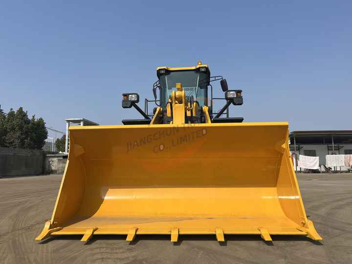 Used Wheel Loader SDLG 956L Contact for More Wheel Loader Used for Sale of Various Brands - Gumikerekes homlokrakodó: 2 kép. Used Wheel Loader SDLG 956L Contact for More Wheel Loader Used for Sale of Various Brands - Gumikerekes homlokrakodó: 2 kép.