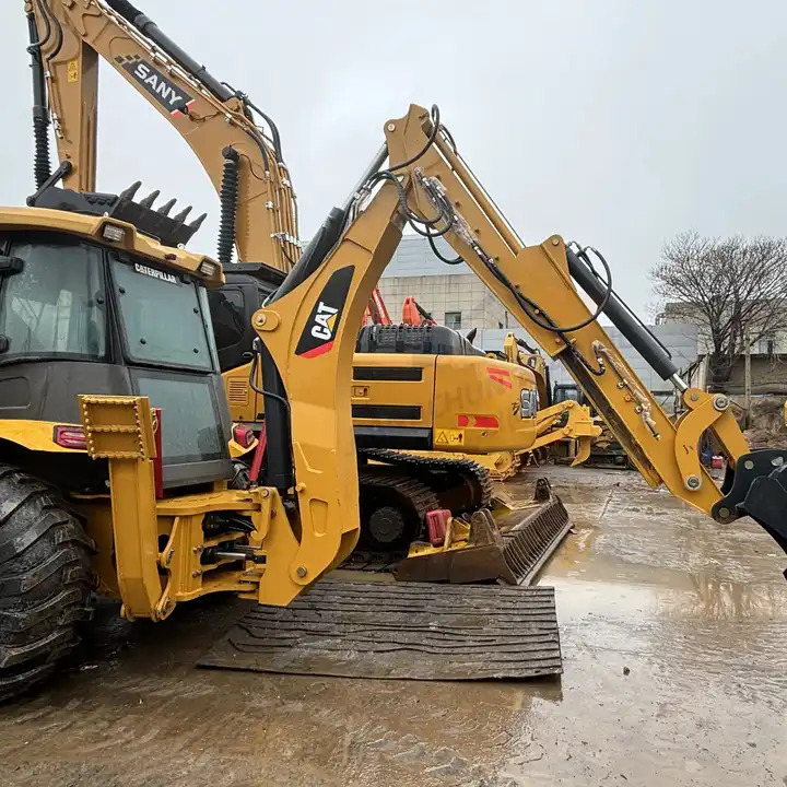 Used caterpillar backhoe loader CAT 420F2 in good condition for sale - Kotrórakodó: 1 kép. Used caterpillar backhoe loader CAT 420F2 in good condition for sale - Kotrórakodó: 1 kép.