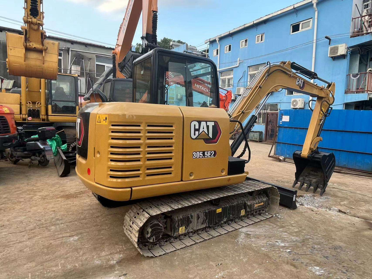 Used construction machine 305.5E2 CAT excavator mini 5 tons excavator high performance cheap - Lánctalpas kotró: 4 kép. Used construction machine 305.5E2 CAT excavator mini 5 tons excavator high performance cheap - Lánctalpas kotró: 4 kép.