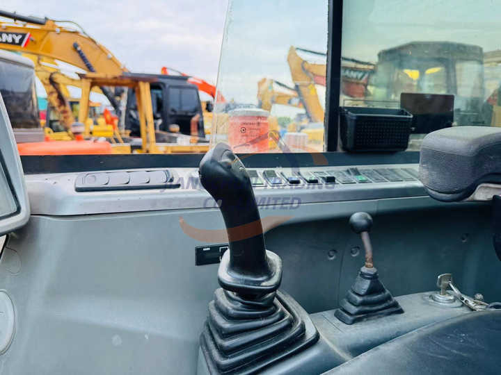 Used excavator doosan dx60 excavators earth-moving machinery doosan dx60 dx80 dx75 dx225 dh60 dh60-7for sale - Lánctalpas kotró: 2 kép. Used excavator doosan dx60 excavators earth-moving machinery doosan dx60 dx80 dx75 dx225 dh60 dh60-7for sale - Lánctalpas kotró: 2 kép.