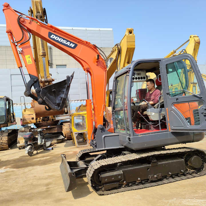 Used excavator doosan dx60 excavators machinery doosan dx60 dx80 dx75 dx225 dh60 dh60-7 excavator - Lánctalpas kotró: 1 kép. Used excavator doosan dx60 excavators machinery doosan dx60 dx80 dx75 dx225 dh60 dh60-7 excavator - Lánctalpas kotró: 1 kép.