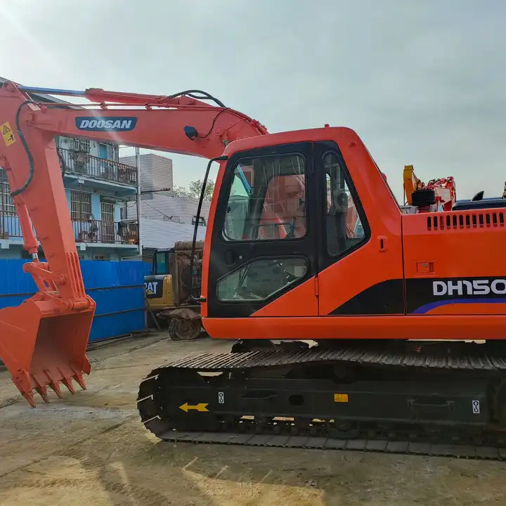 Well-maintained Cheap Price Korea Original Used Doosan Dh150,Dh150lc-7 Crawler Excavator in Shanghai - Lánctalpas kotró: 1 kép. Well-maintained Cheap Price Korea Original Used Doosan Dh150,Dh150lc-7 Crawler Excavator in Shanghai - Lánctalpas kotró: 1 kép.