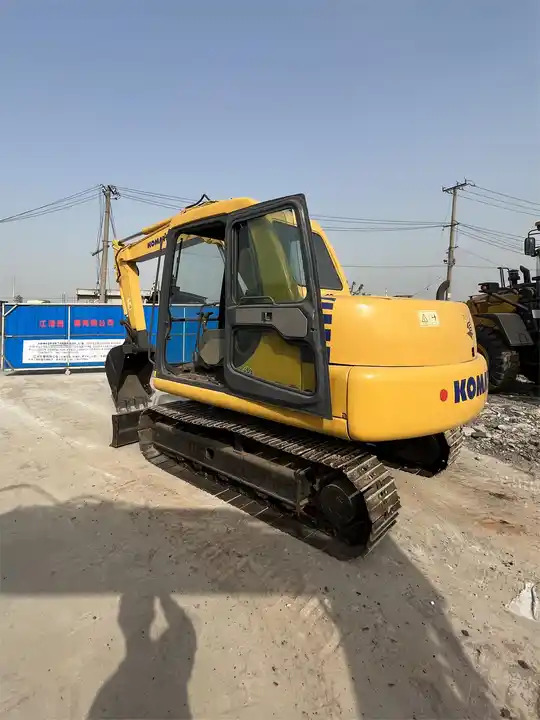 Komatsu used pc60-7 excavator/used 6ton excavator /Komatsu japan pc60-7 mini used excavator for sale Komatsu excavator - Lánctalpas kotró: 3 kép. Komatsu used pc60-7 excavator/used 6ton excavator /Komatsu japan pc60-7 mini used excavator for sale Komatsu excavator - Lánctalpas kotró: 3 kép.
