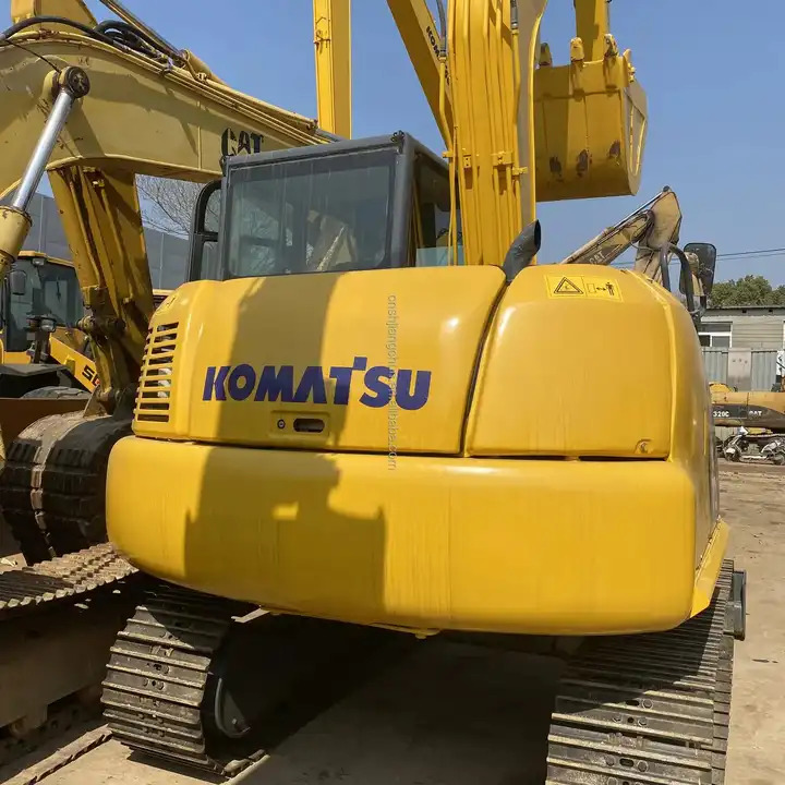Second hand Komatsu PC70-8 Crawel Excavator for sale,high quality PC70-8 with low price - Lánctalpas kotró: 1 kép. Second hand Komatsu PC70-8 Crawel Excavator for sale,high quality PC70-8 with low price - Lánctalpas kotró: 1 kép.