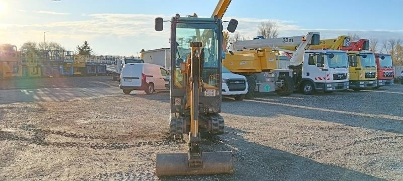 Bobcat E 17 - Minikotró: 4 kép. Bobcat E 17 - Minikotró: 4 kép.