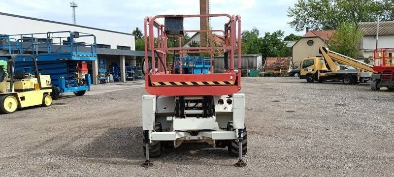 Haulotte Compact 10 DX - 4x4 - 10m - diesel - Ollós emelő: 3 kép. Haulotte Compact 10 DX - 4x4 - 10m - diesel - Ollós emelő: 3 kép.
