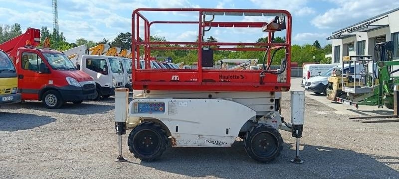 Haulotte Compact 10 DX - 4x4 - 10m - diesel - Ollós emelő: 4 kép. Haulotte Compact 10 DX - 4x4 - 10m - diesel - Ollós emelő: 4 kép.
