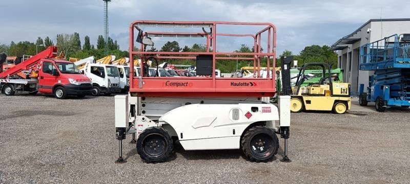 Haulotte Compact 10 DX - 4x4 - 10m - diesel - Ollós emelő: 5 kép. Haulotte Compact 10 DX - 4x4 - 10m - diesel - Ollós emelő: 5 kép.