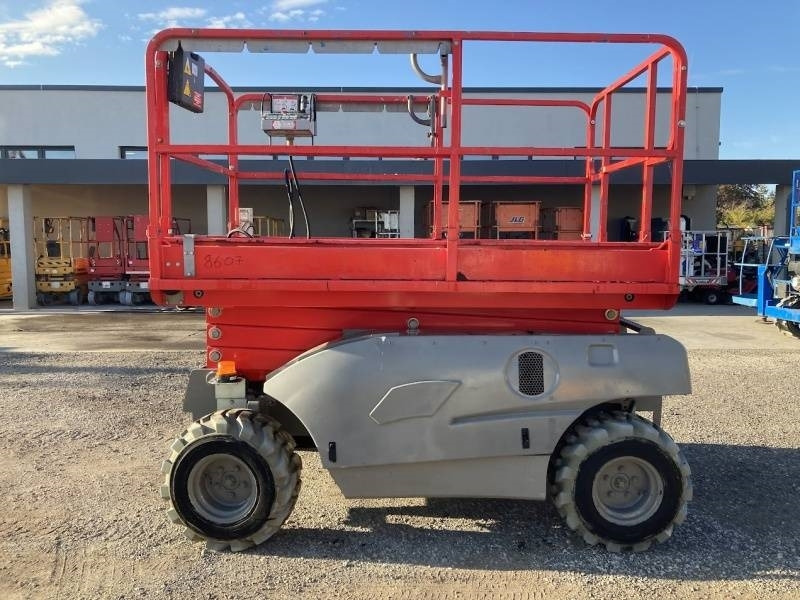 Haulotte Compact 10 RTE - 4x4, 10m, electric - *NEW BATTERY - Ollós emelő: 4 kép. Haulotte Compact 10 RTE - 4x4, 10m, electric - *NEW BATTERY - Ollós emelő: 4 kép.