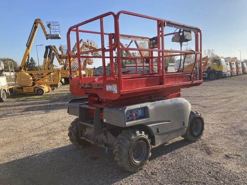 Haulotte Compact 10 RTE - 4x4, 10m, electric - *NEW BATTERY - Ollós emelő: 2 kép. Haulotte Compact 10 RTE - 4x4, 10m, electric - *NEW BATTERY - Ollós emelő: 2 kép.