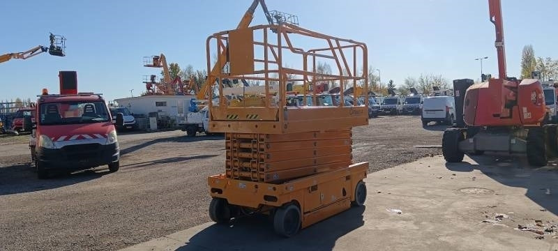 Haulotte Compact 14 - 14 m, electric - Ollós emelő: 2 kép. Haulotte Compact 14 - 14 m, electric - Ollós emelő: 2 kép.