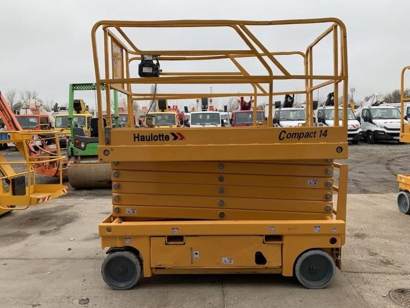 Haulotte Compact 14 - 14 m, electric - Ollós emelő: 5 kép. Haulotte Compact 14 - 14 m, electric - Ollós emelő: 5 kép.