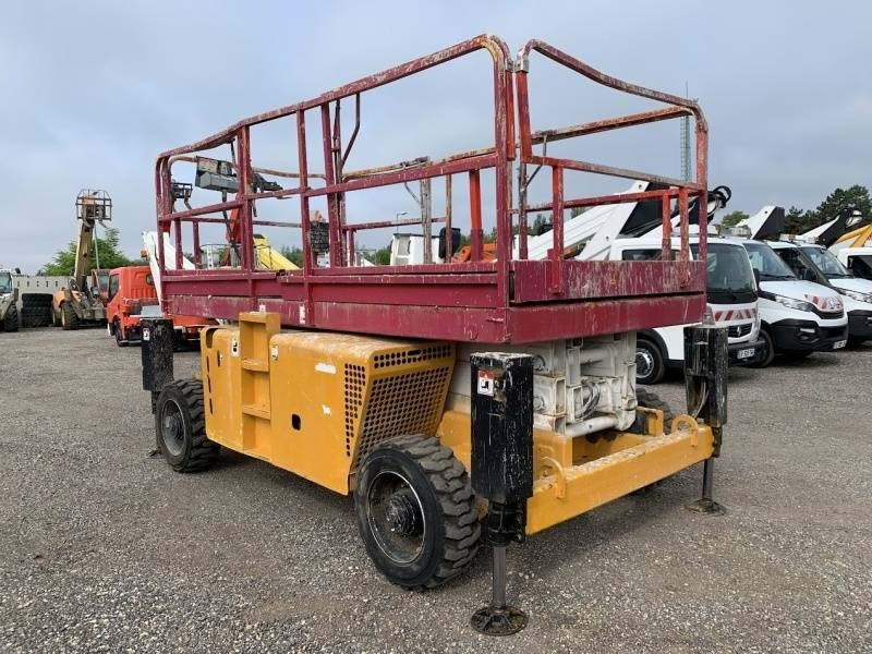 Haulotte H12SX - 12m, 4x4, diesel - Ollós emelő: 1 kép. Haulotte H12SX - 12m, 4x4, diesel - Ollós emelő: 1 kép.