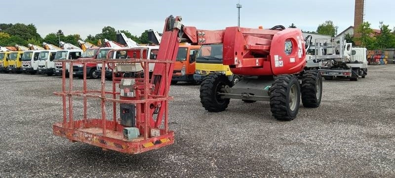 Haulotte HA16PX - 16m, 4x4x4, diesel - Személyemelő: 2 kép. Haulotte HA16PX - 16m, 4x4x4, diesel - Személyemelő: 2 kép.