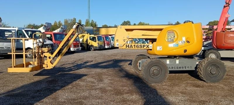 Haulotte HA16SPX - 16m, 4x4, diesel - Személyemelő: 5 kép. Haulotte HA16SPX - 16m, 4x4, diesel - Személyemelő: 5 kép.