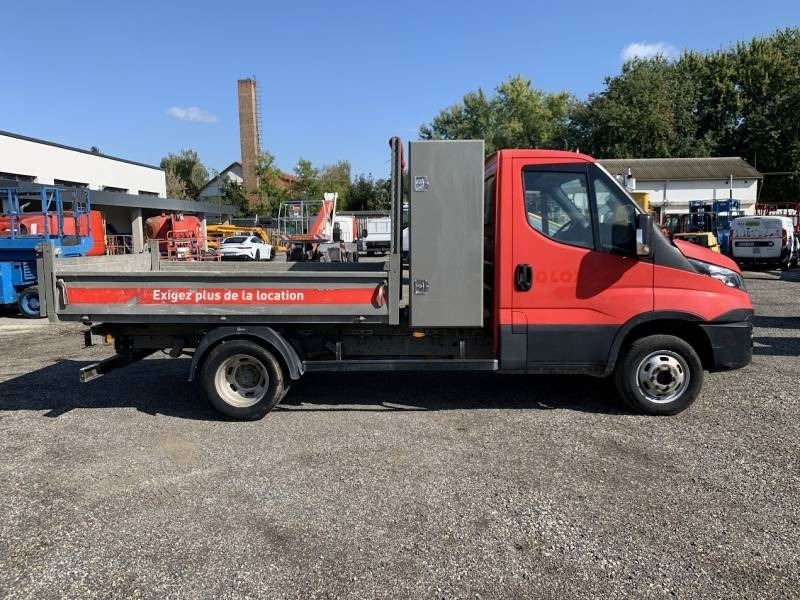 Iveco 35C12 - Tipper - Billenőplatós teherautó: 5 kép. Iveco 35C12 - Tipper - Billenőplatós teherautó: 5 kép.