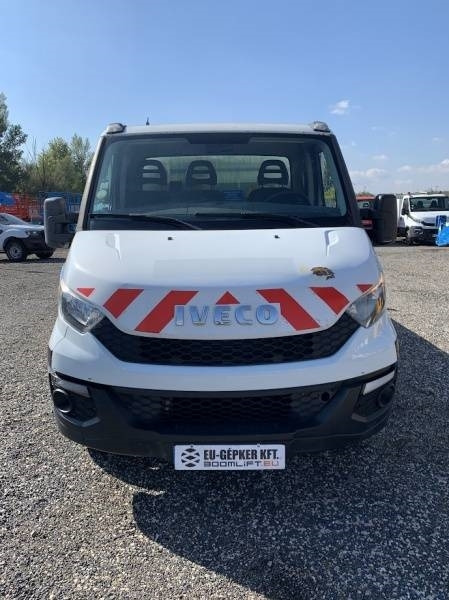 Iveco 35C13 - Tipper - Billenőplatós teherautó: 4 kép. Iveco 35C13 - Tipper - Billenőplatós teherautó: 4 kép.