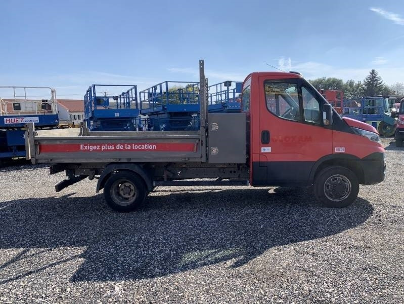 Iveco 35C13 - Tipper - Billenőplatós teherautó: 5 kép. Iveco 35C13 - Tipper - Billenőplatós teherautó: 5 kép.