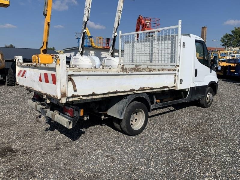 Iveco 35C13 - Tipper  lízing Iveco 35C13 - Tipper: 7 kép.