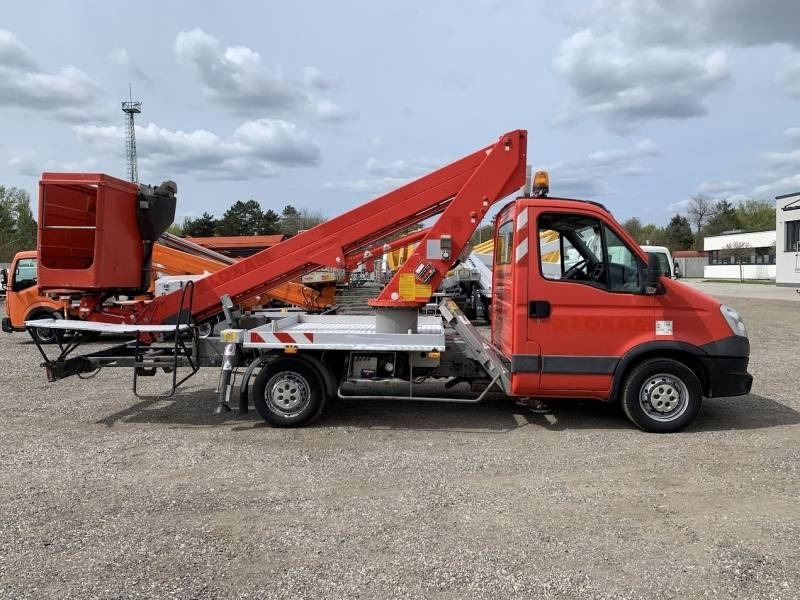 Iveco Daily GSR E179T - 17,1m - 200 kg - Emelőkosaras teherautó: 4 kép. Iveco Daily GSR E179T - 17,1m - 200 kg - Emelőkosaras teherautó: 4 kép.