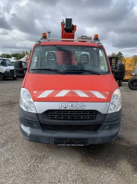 Iveco Daily Isoli PT165 - 16,5 m - Emelőkosaras teherautó: 3 kép. Iveco Daily Isoli PT165 - 16,5 m - Emelőkosaras teherautó: 3 kép.
