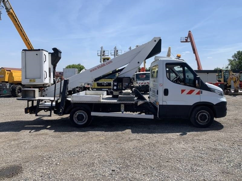 Iveco Daily Isoli VT48NEXS - 16 m, 250 kg - Emelőkosaras teherautó: 4 kép. Iveco Daily Isoli VT48NEXS - 16 m, 250 kg - Emelőkosaras teherautó: 4 kép.