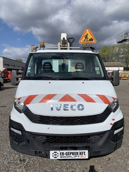 Iveco Daily Multitel 160 ALU DS - 16m - Emelőkosaras teherautó: 3 kép. Iveco Daily Multitel 160 ALU DS - 16m - Emelőkosaras teherautó: 3 kép.