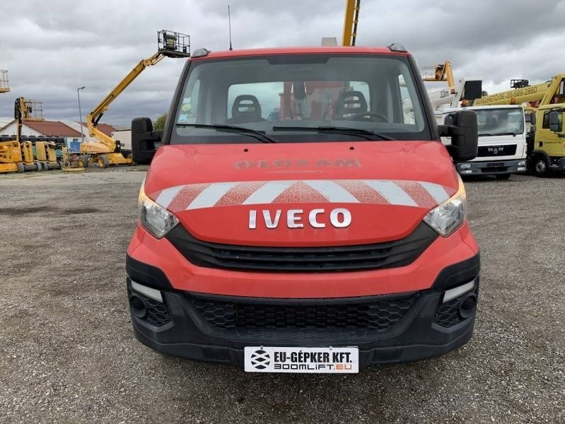 Iveco Daily Multitel MX170 - 17m - 200 kg - Emelőkosaras teherautó: 3 kép. Iveco Daily Multitel MX170 - 17m - 200 kg - Emelőkosaras teherautó: 3 kép.