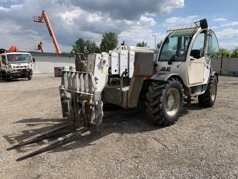 JLG 4017 PS - 17,3m - 4T - 4x4x4 - Teleszkópos rakodó: 2 kép. JLG 4017 PS - 17,3m - 4T - 4x4x4 - Teleszkópos rakodó: 2 kép.