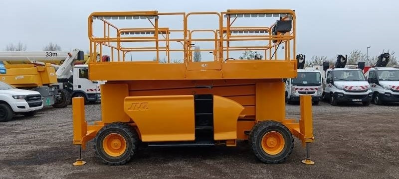 JLG 4394RT - 15m, 4x4, diesel - Ollós emelő: 5 kép. JLG 4394RT - 15m, 4x4, diesel - Ollós emelő: 5 kép.